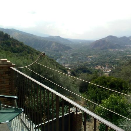 Appartamento Ferraro Turina Motta Camastra Exterior photo