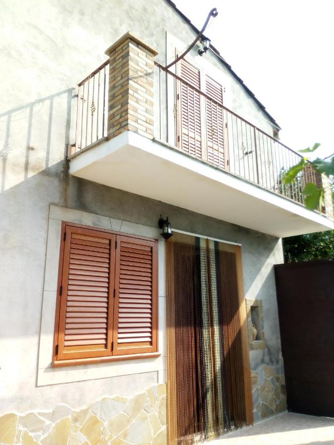 Appartamento Ferraro Turina Motta Camastra Exterior photo